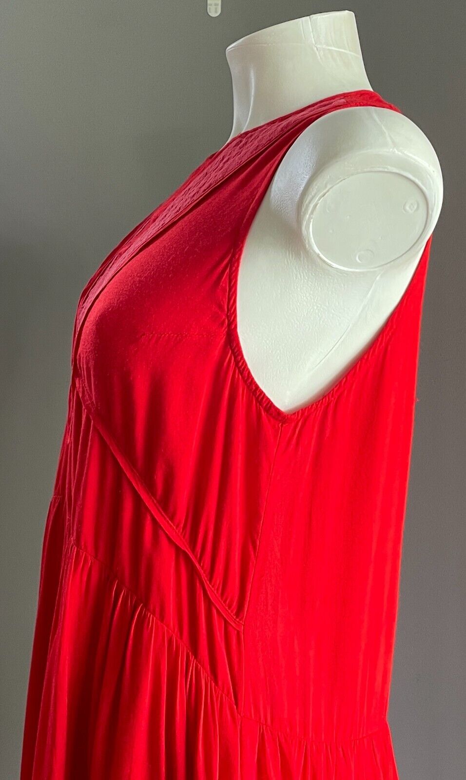 EBONY EVE Red Dress Mini Sleeveless Sheath Style Size 8 10 Lined Decorative Yoke