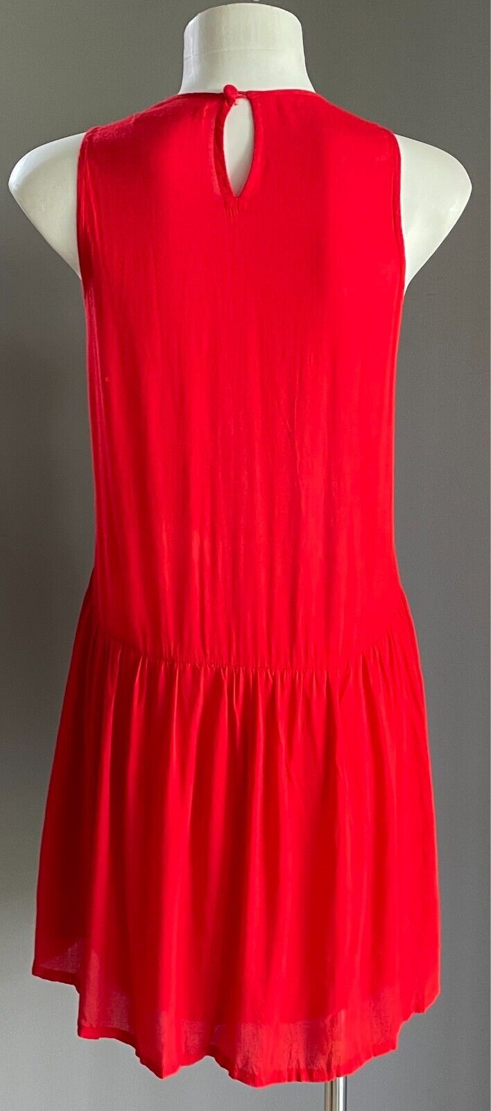 EBONY EVE Red Dress Mini Sleeveless Sheath Style Size 8 10 Lined Decorative Yoke