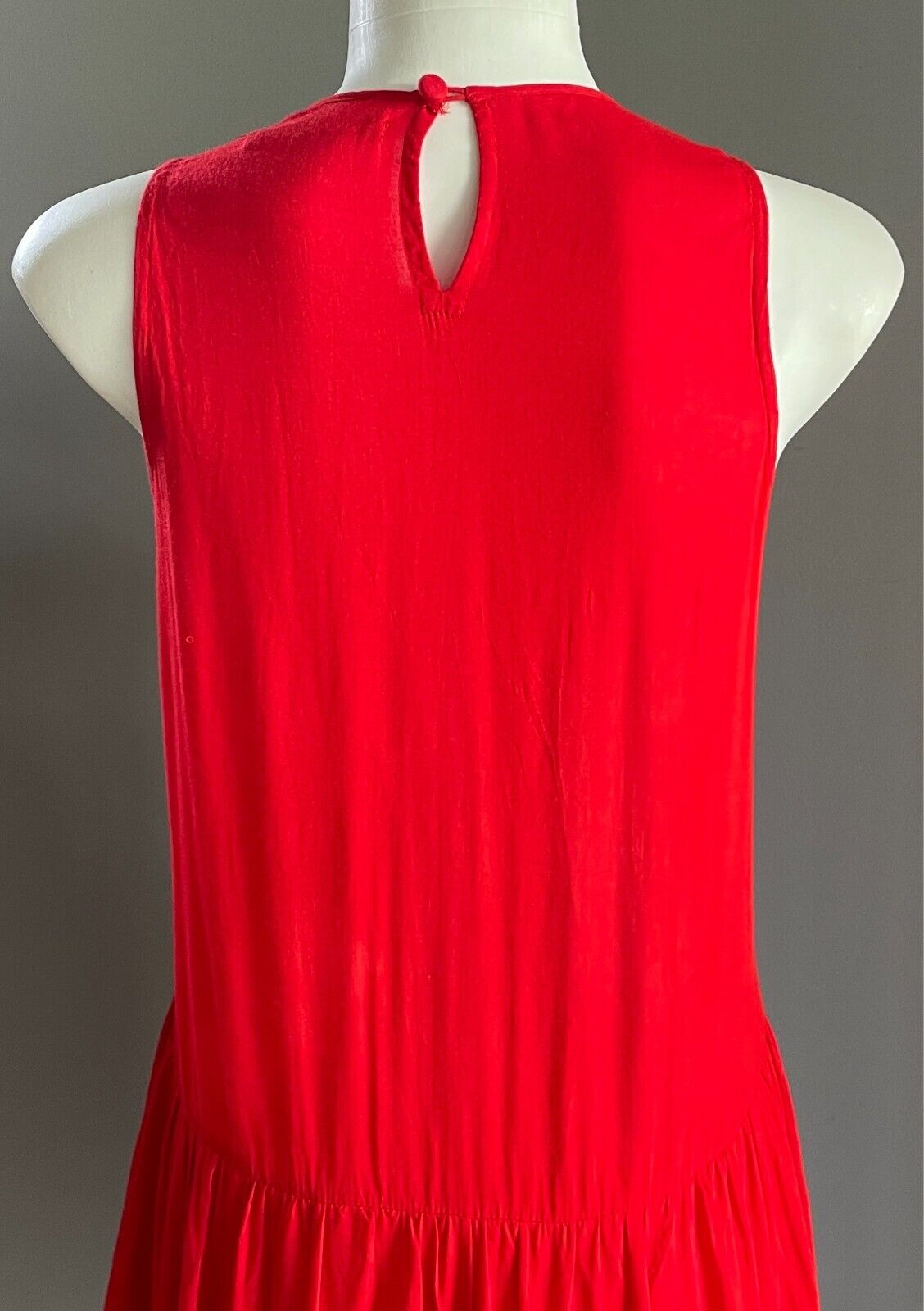 EBONY EVE Red Dress Mini Sleeveless Sheath Style Size 8 10 Lined Decorative Yoke