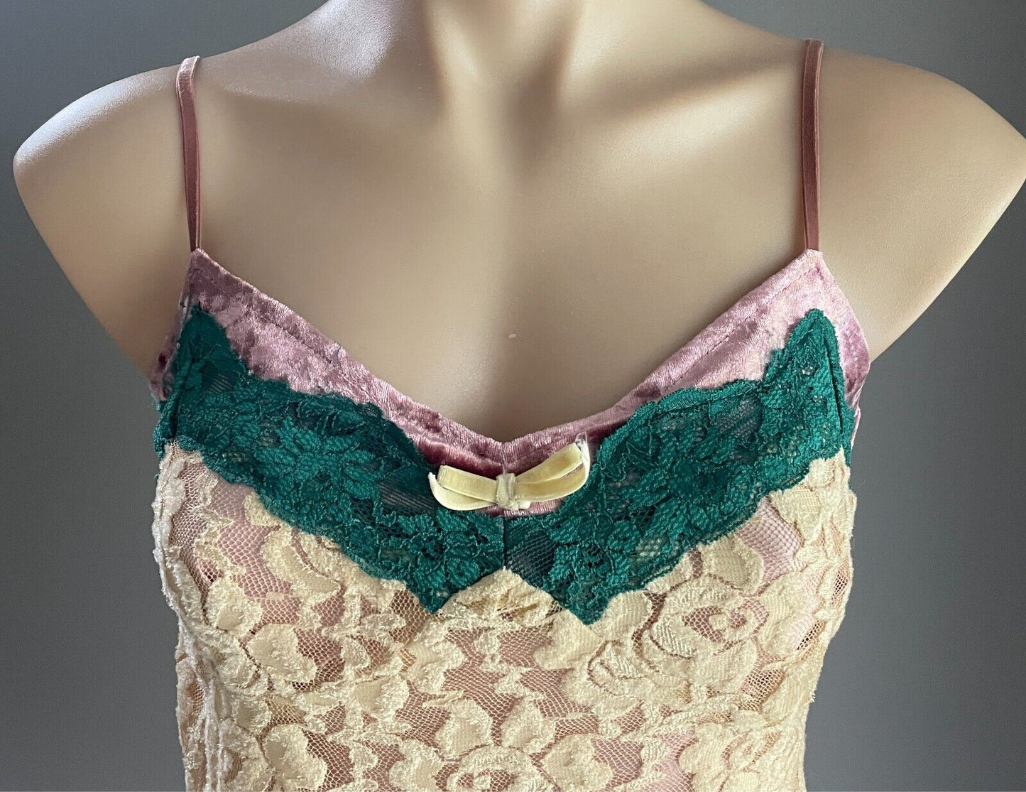 Cami Top Cream Lace Pink Velour & Green Lace Trim Size S 10 Adjustable Straps