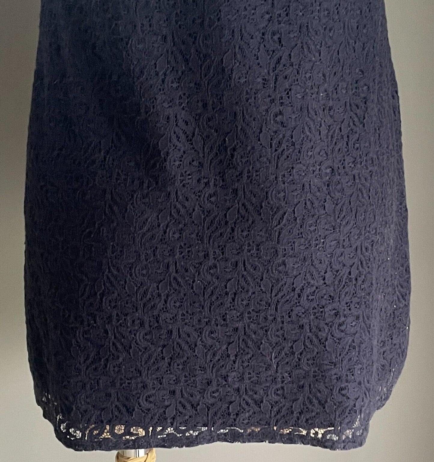 MEI MEI Tunic Top Navy & Off White Lace Lined Size 12 Short Sleeves Pockets