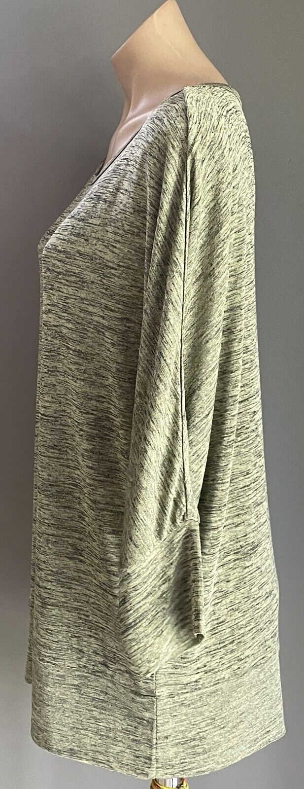 W LANE Top Chartreuse & Black Marl Slinky Style Size L 14 3/4 Dolman Sleeves