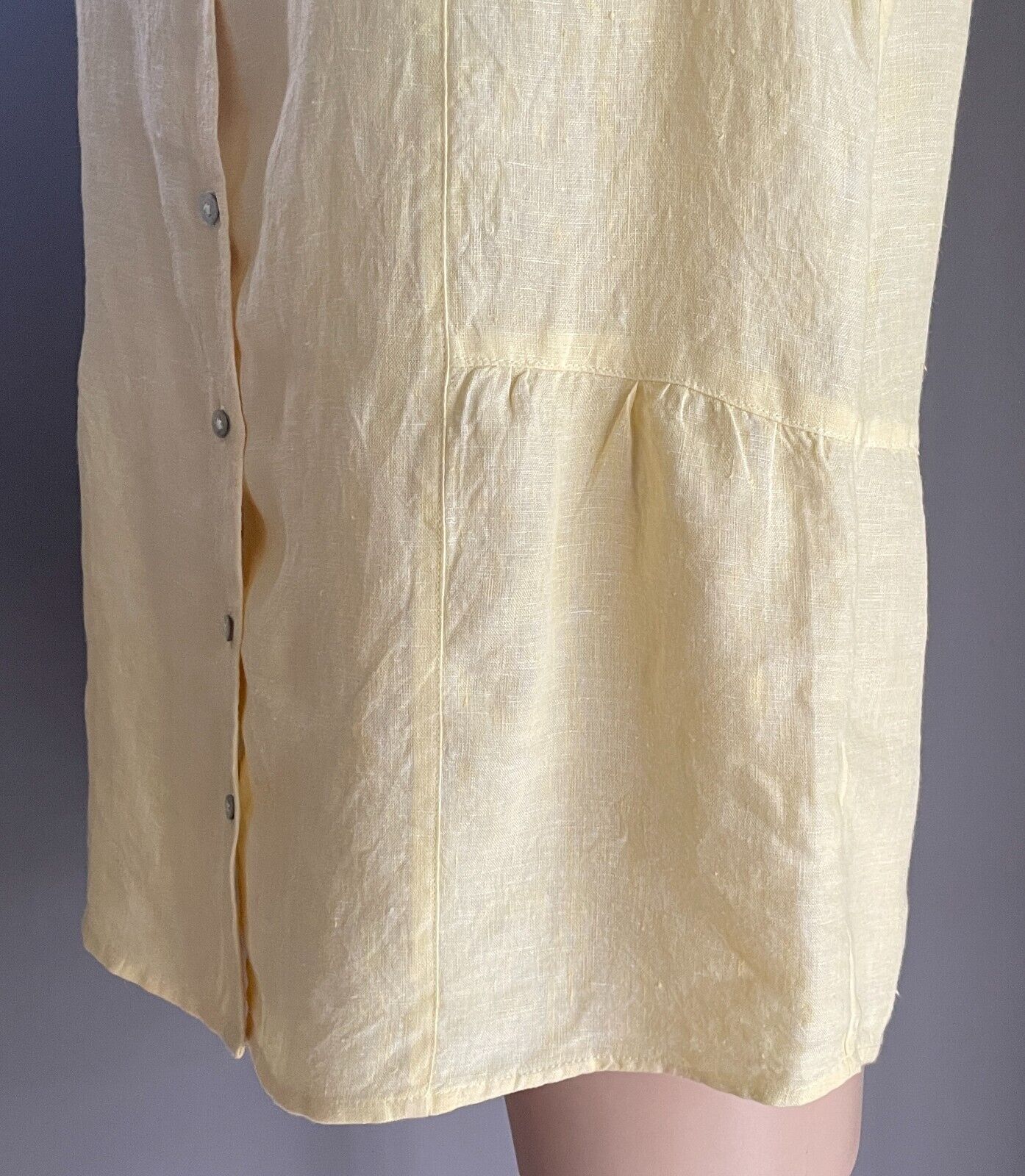 W LANE Linen Sleeveless Shirt Pale Yellow Top Size 12 Button Front Collar Blouse