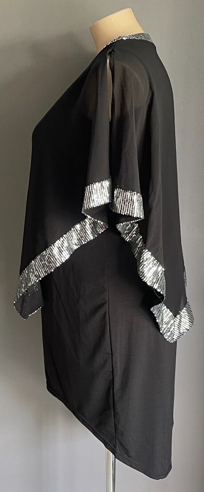 KIVENST HIGH FASHION Dress Black Sheath Chiffon Sequin Trim Overlay Size 4XL
