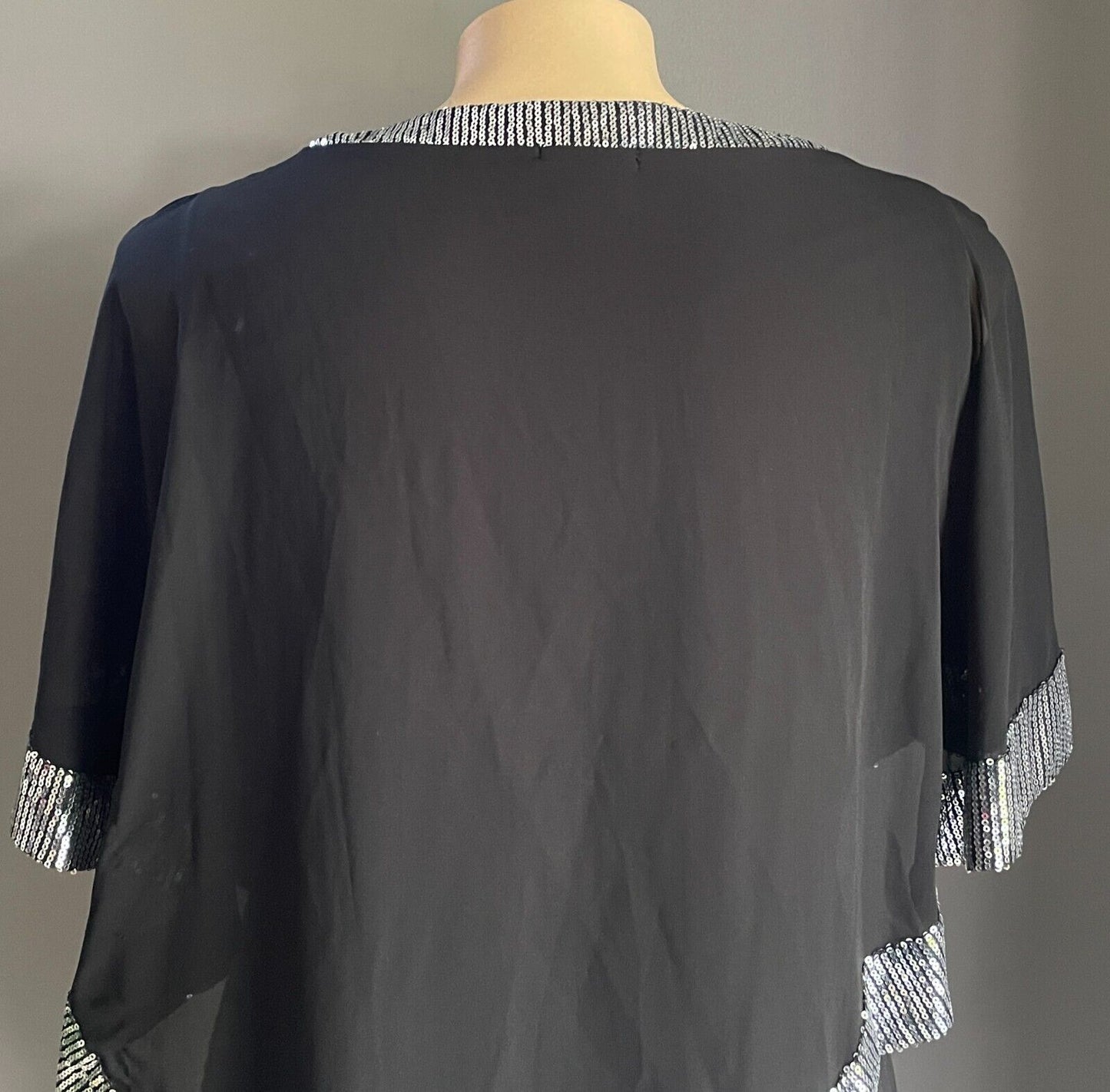 KIVENST HIGH FASHION Dress Black Sheath Chiffon Sequin Trim Overlay Size 4XL