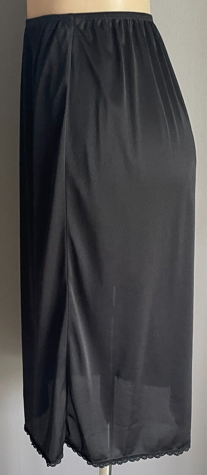 TARGET Black Half Slip Nylon Elastic Waist Size 14 Lace Hem Trim Petticoat