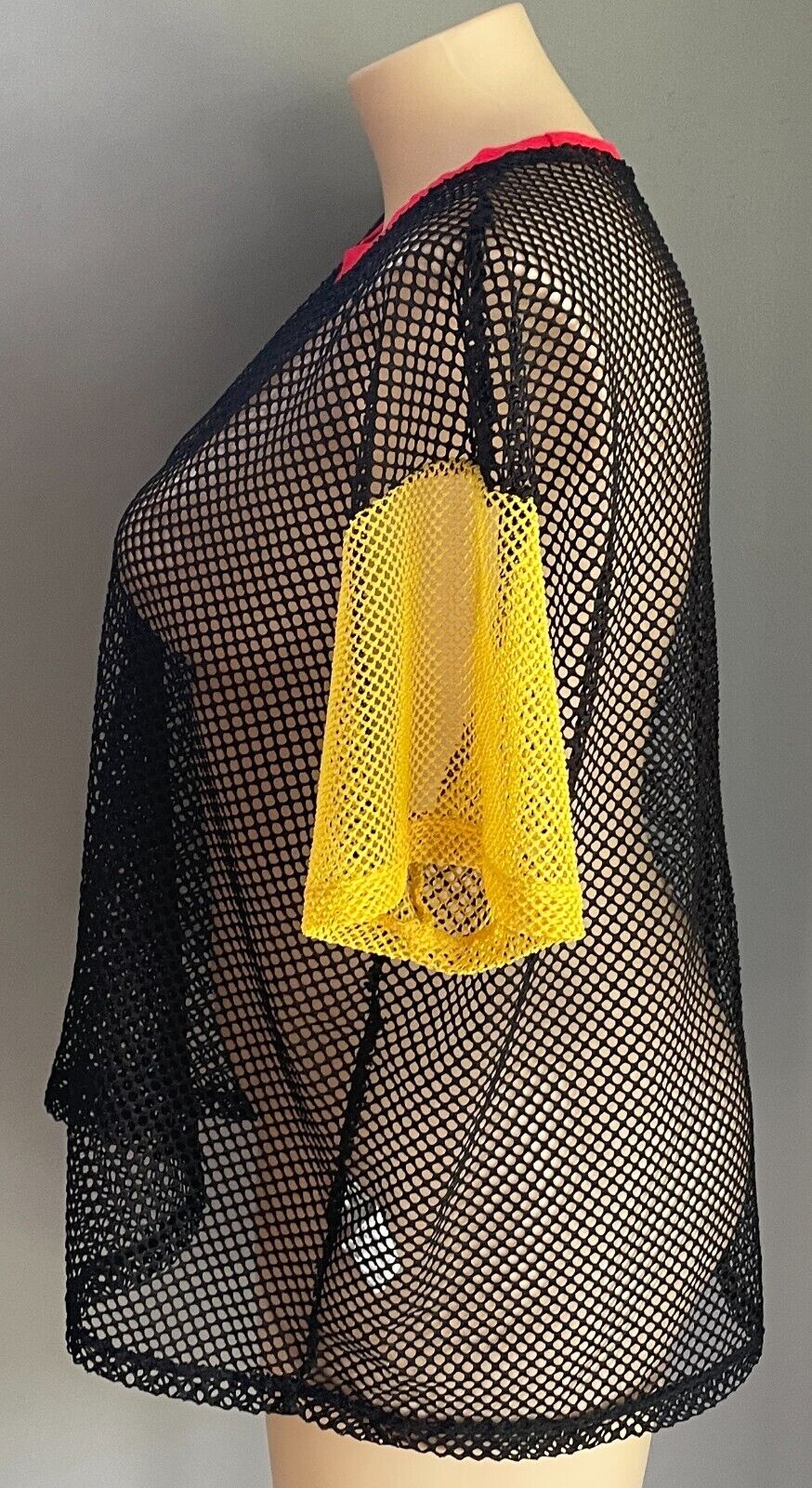 SHEIN CURVE Black Fish Net T-Shirt Yellow & Blue Short Sleeves Size 3XL 22 NEW