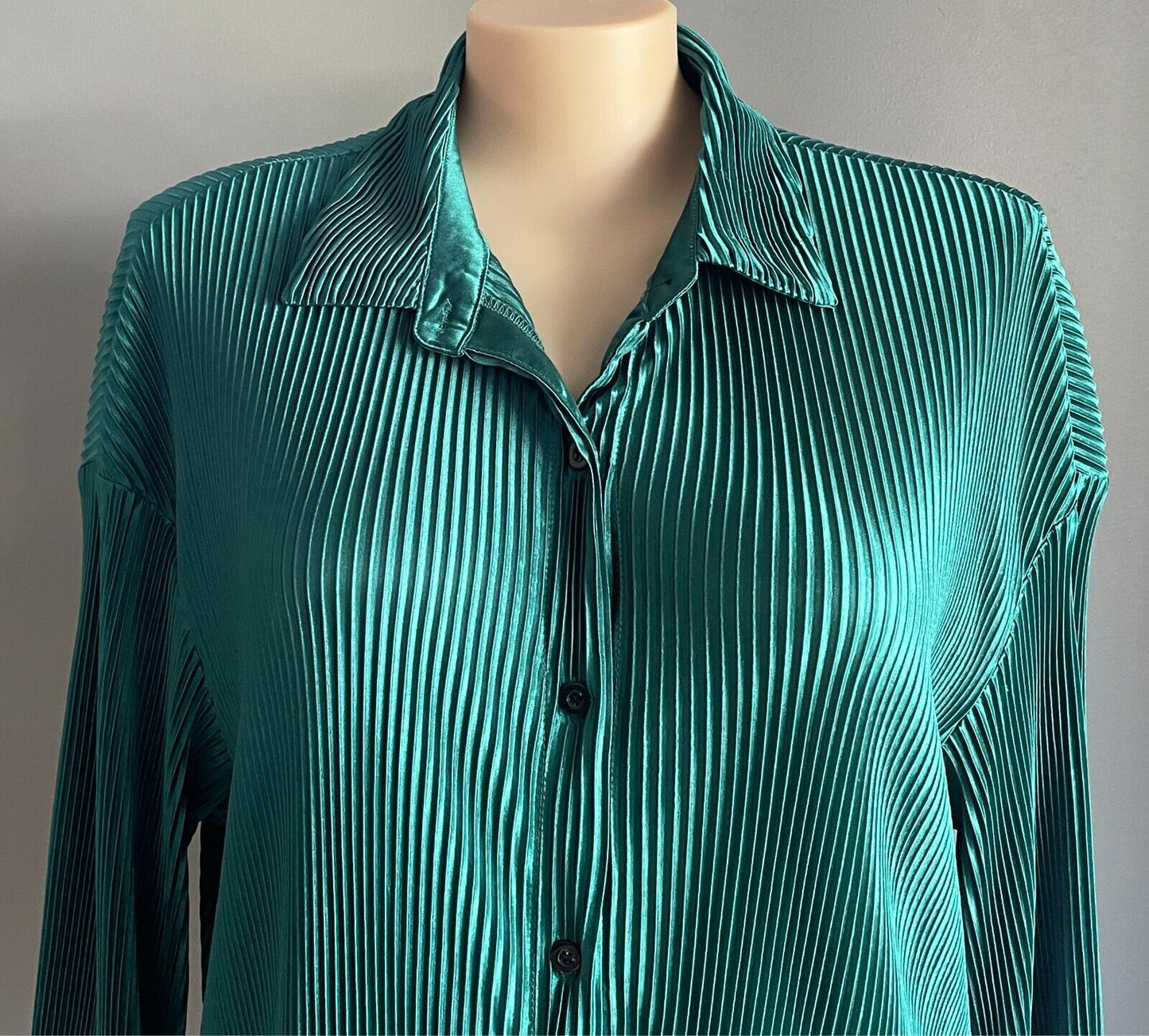 SHEIN CURVE Green Plisse Micro Pleat Blouse Size 3XL 22 Button Up Long Sleeves