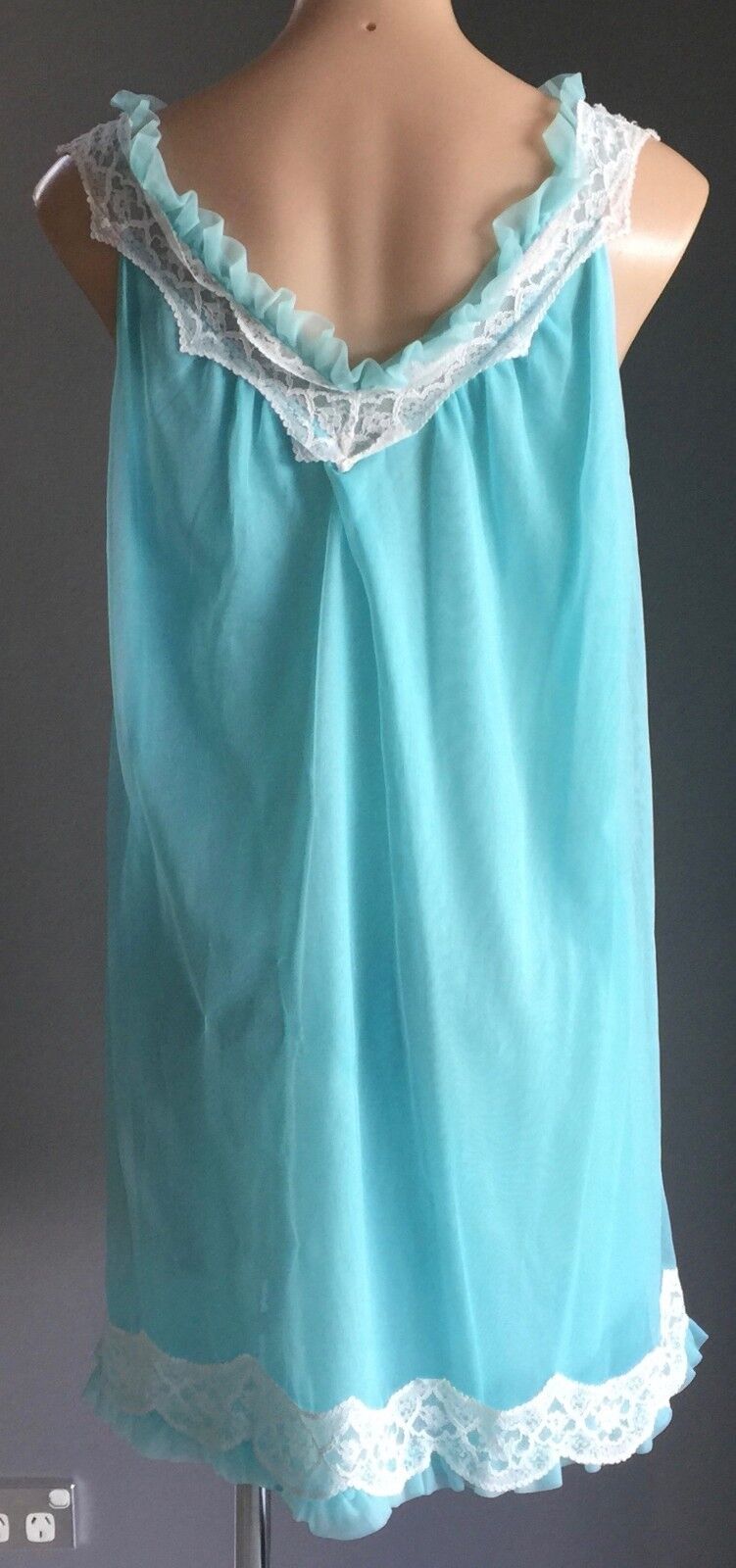 Bri Nylon Nightie Size 16 18 Blue Net & White Lace Sleeveless Vintage 1960s