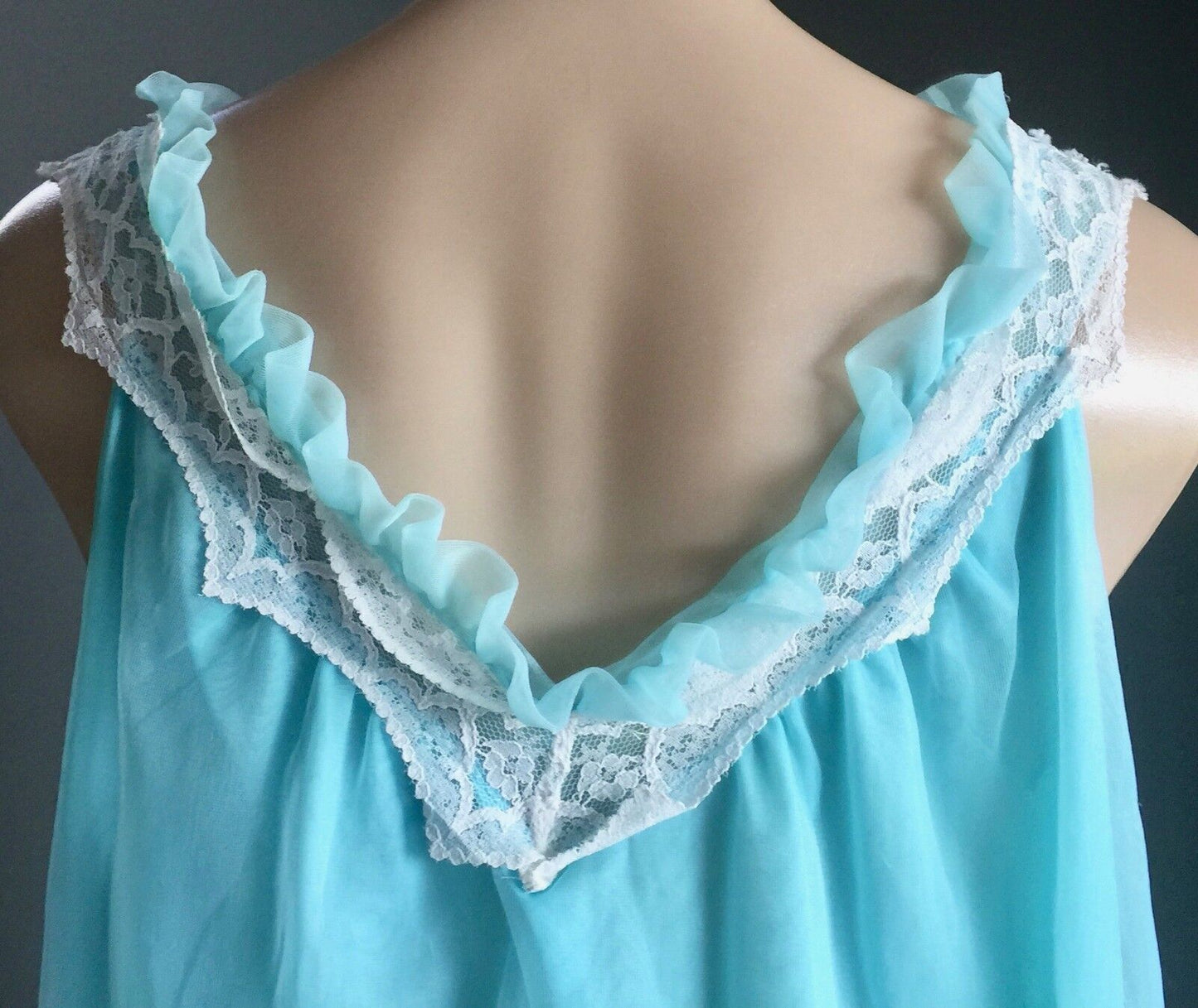 Bri Nylon Nightie Size 16 18 Blue Net & White Lace Sleeveless Vintage 1960s