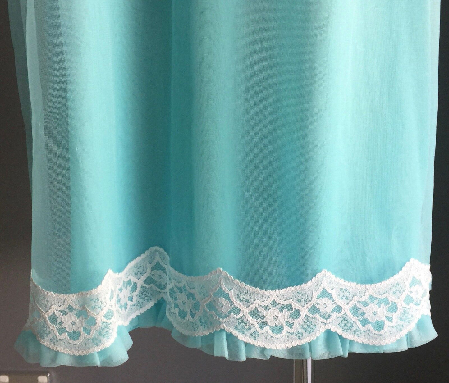 Bri Nylon Nightie Size 16 18 Blue Net & White Lace Sleeveless Vintage 1960s