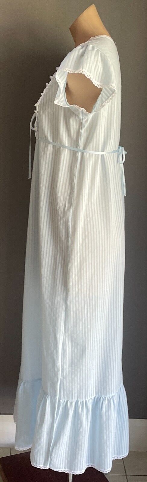 SUSSAN Nightie Vintage Light Blue Size 12 Cotton Blend Lace Trim Tie Back Waist