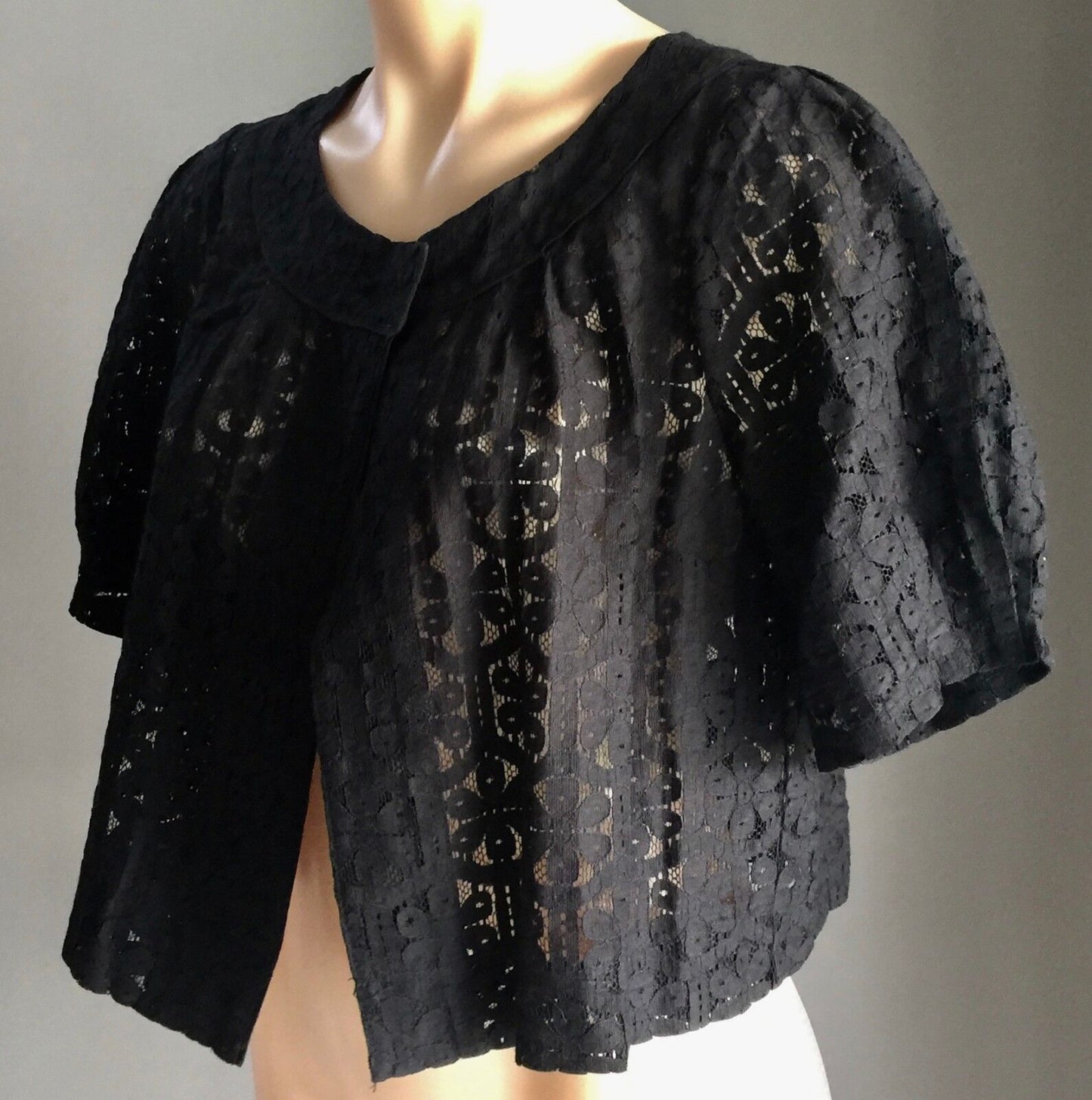 SUSSAN Jacket Crop Top A-Line Black Lace Short Sleeve Bolero Size S 10 NEW