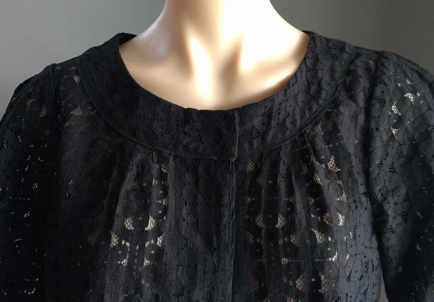 SUSSAN Jacket Crop Top A-Line Black Lace Short Sleeve Bolero Size S 10 NEW