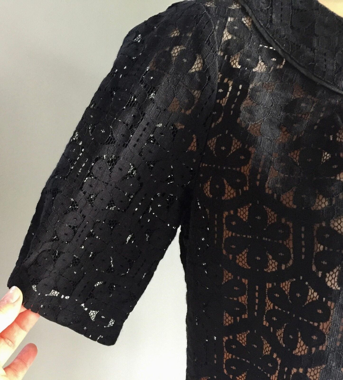 SUSSAN Jacket Crop Top A-Line Black Lace Short Sleeve Bolero Size S 10 NEW