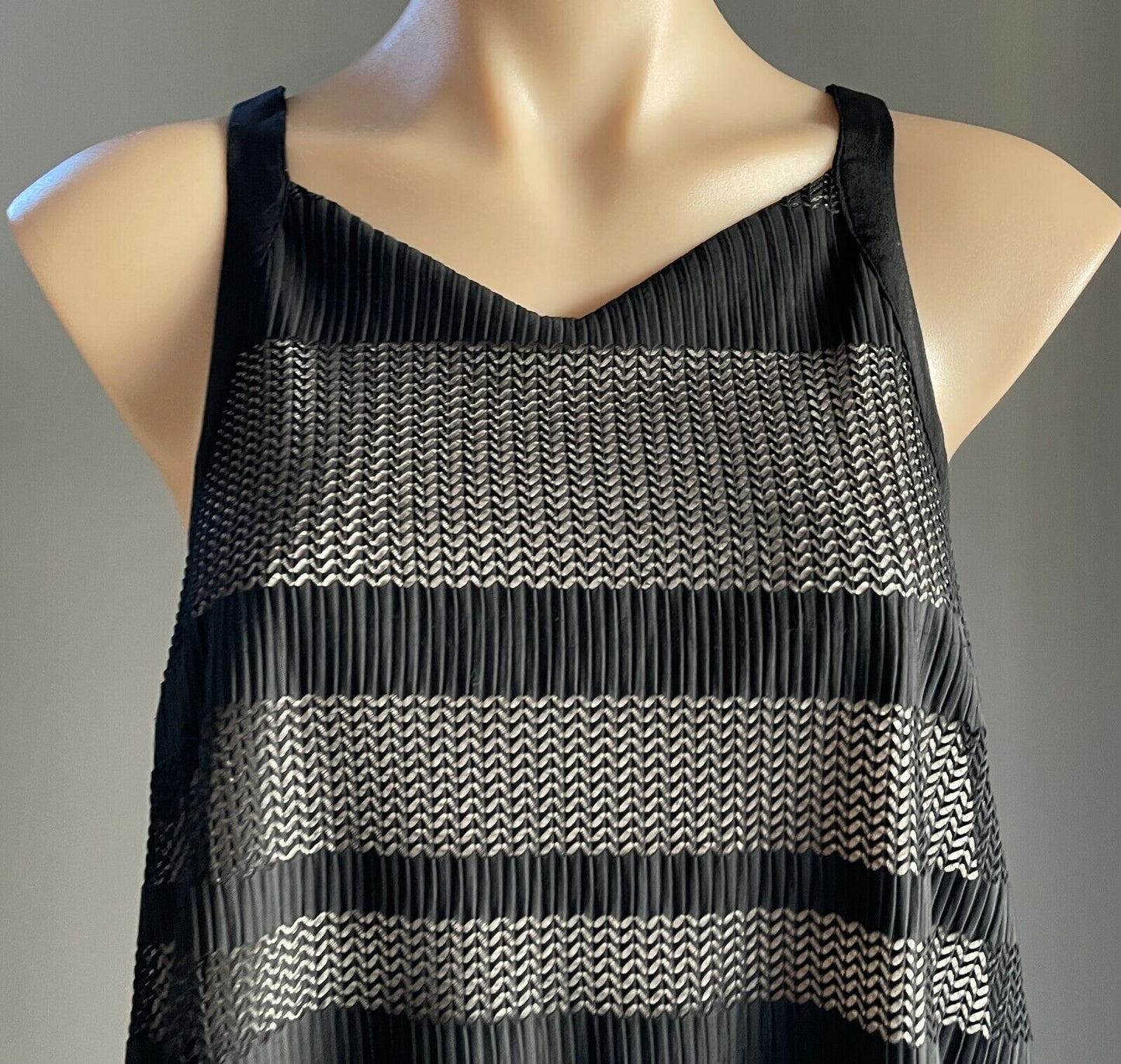 SUSSAN Top Black Lace & Beige Lined Sleeveless A-Line  Blouse Size S 10 NEW