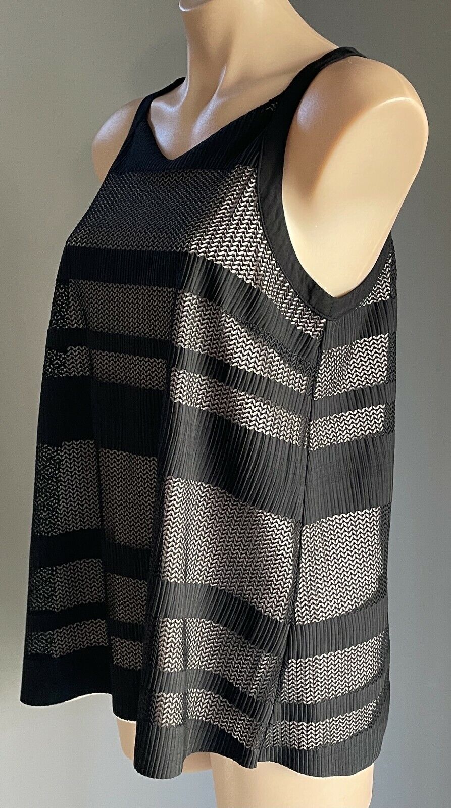 SUSSAN Top Black Lace & Beige Lined Sleeveless A-Line  Blouse Size S 10 NEW