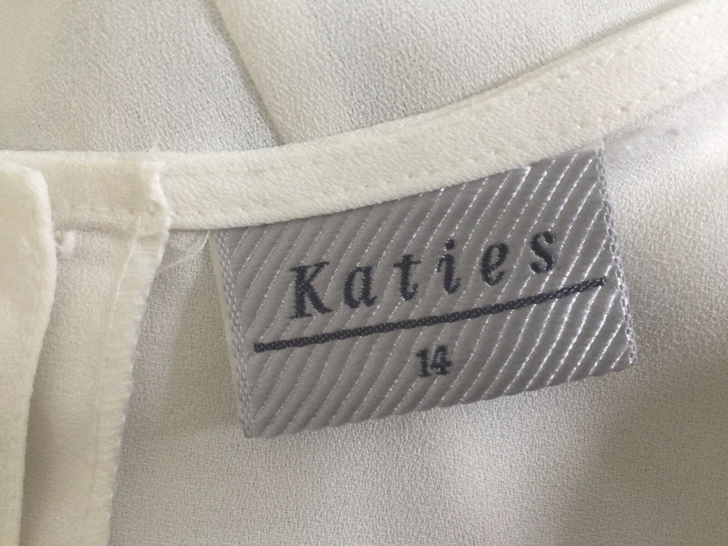 KATIES Top ivory Sleeveless w White Floral Embroidery Smart Casual Size 14 Retro