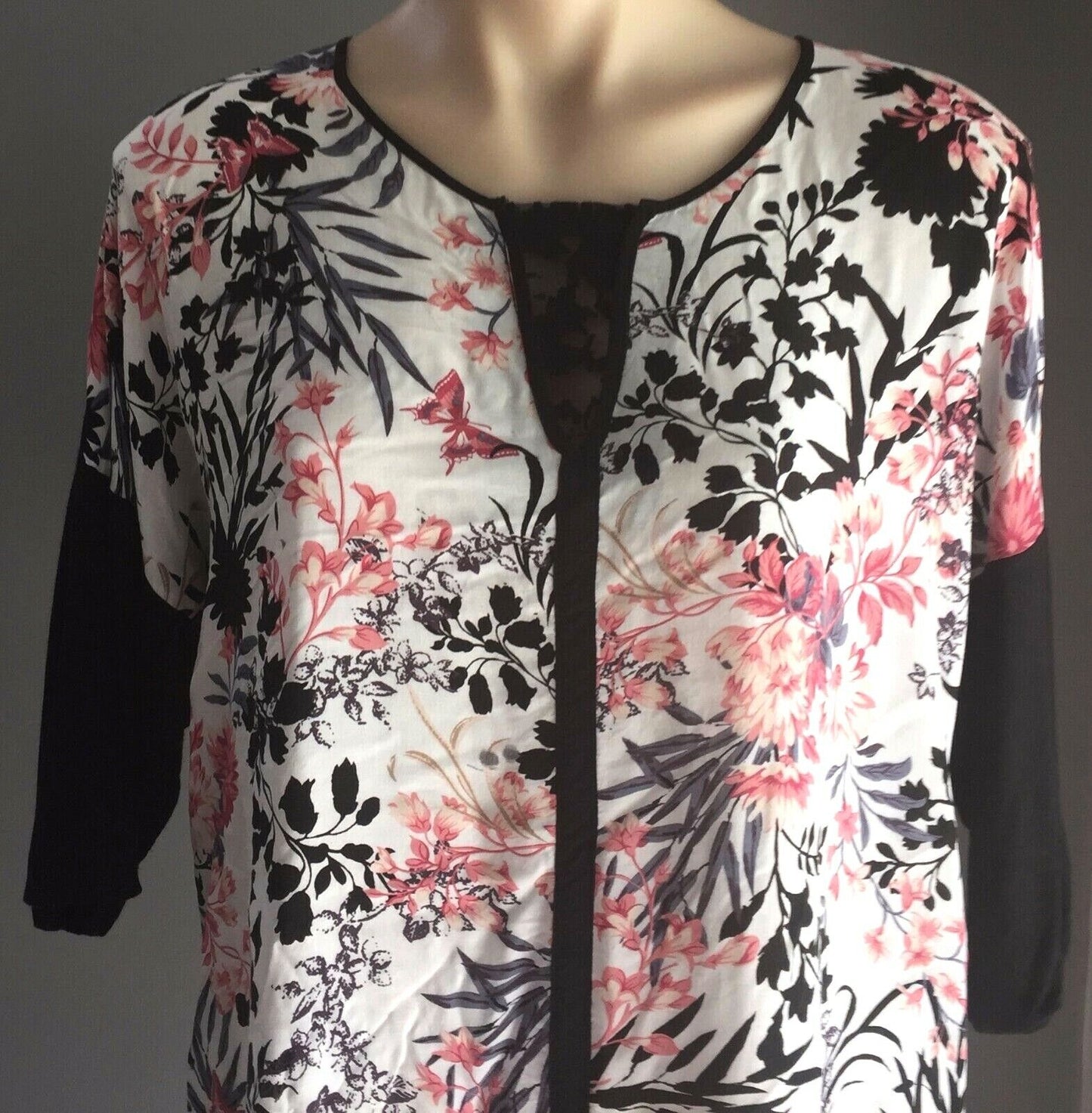 KATIES Top Floral Print & Solid Black Lace Trim 3/4 Sleeve Blouse Plus Size 18
