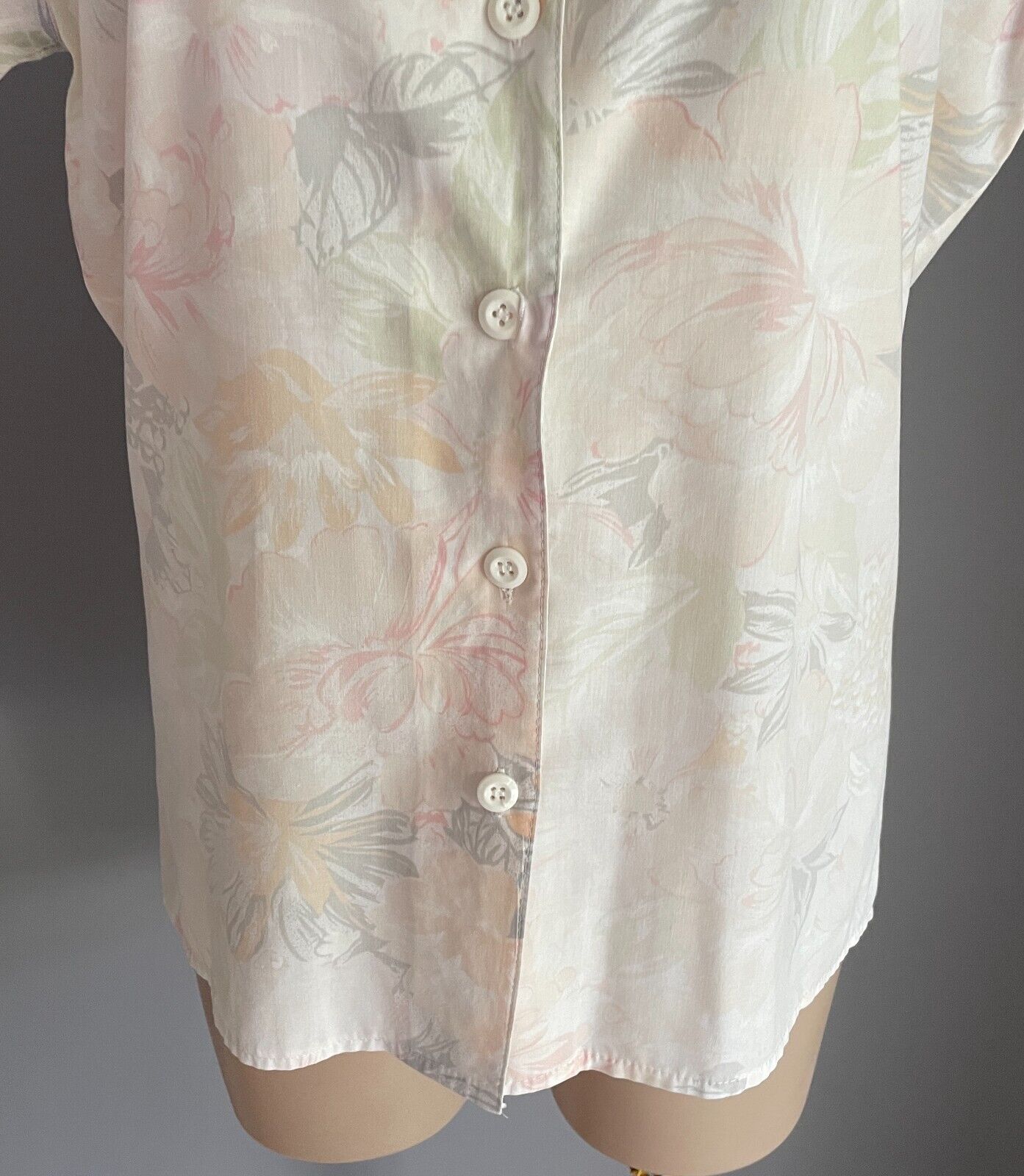 KATIES Shirt Button Up White Pastel Floral Size 10 Rib Collar Cotton Blend Vtg