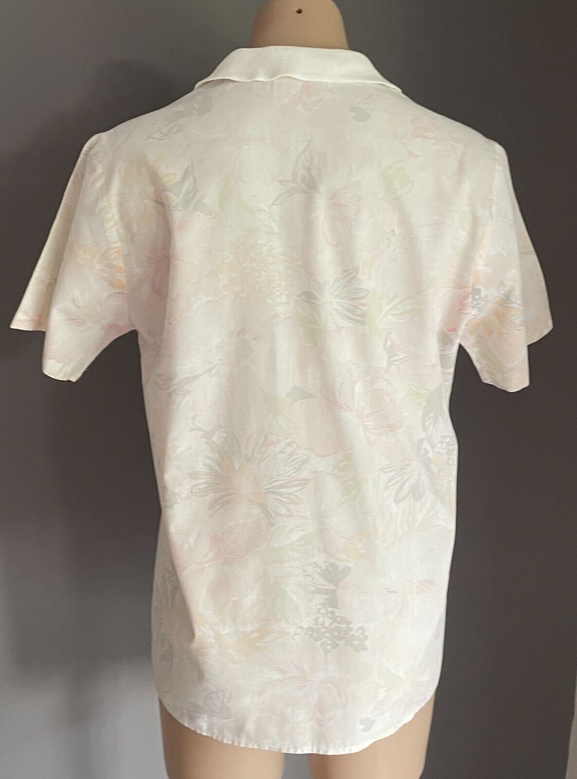 KATIES Shirt Button Up White Pastel Floral Size 10 Rib Collar Cotton Blend Vtg