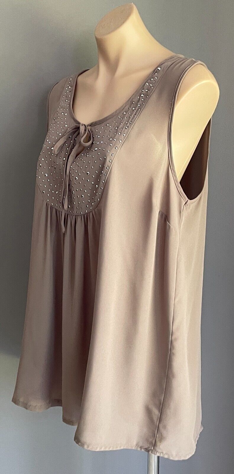 KATIES Top Sleeveless Stud Trim Brown Round Neck With Tie Size 16
