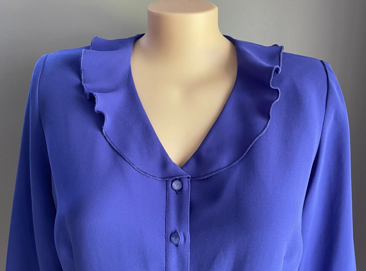 LEESA FASHIONS Button Front Shirt Purple Ruffle Neck Sleeve Cuff Blouse Size 18