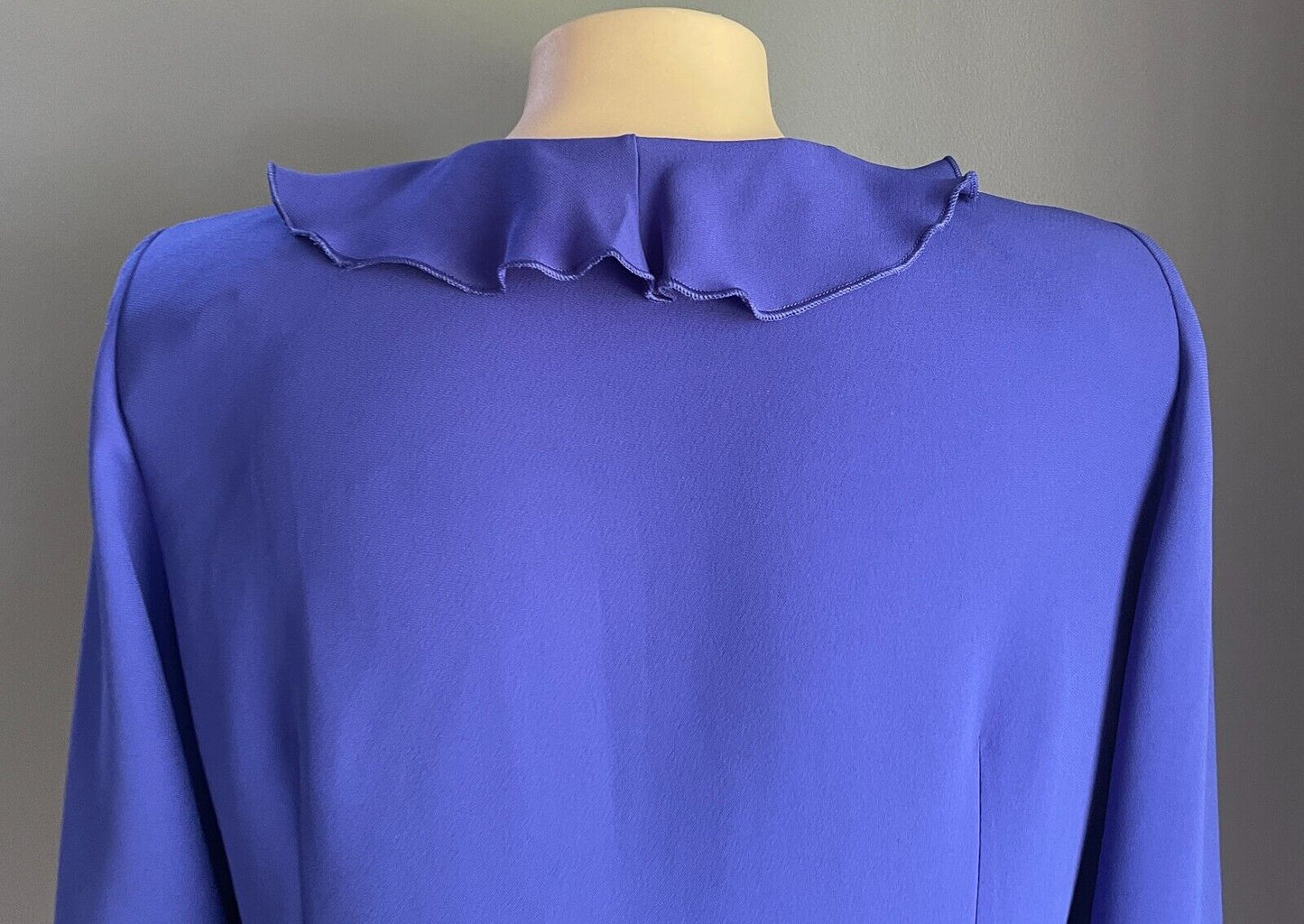 LEESA FASHIONS Button Front Shirt Purple Ruffle Neck Sleeve Cuff Blouse Size 18