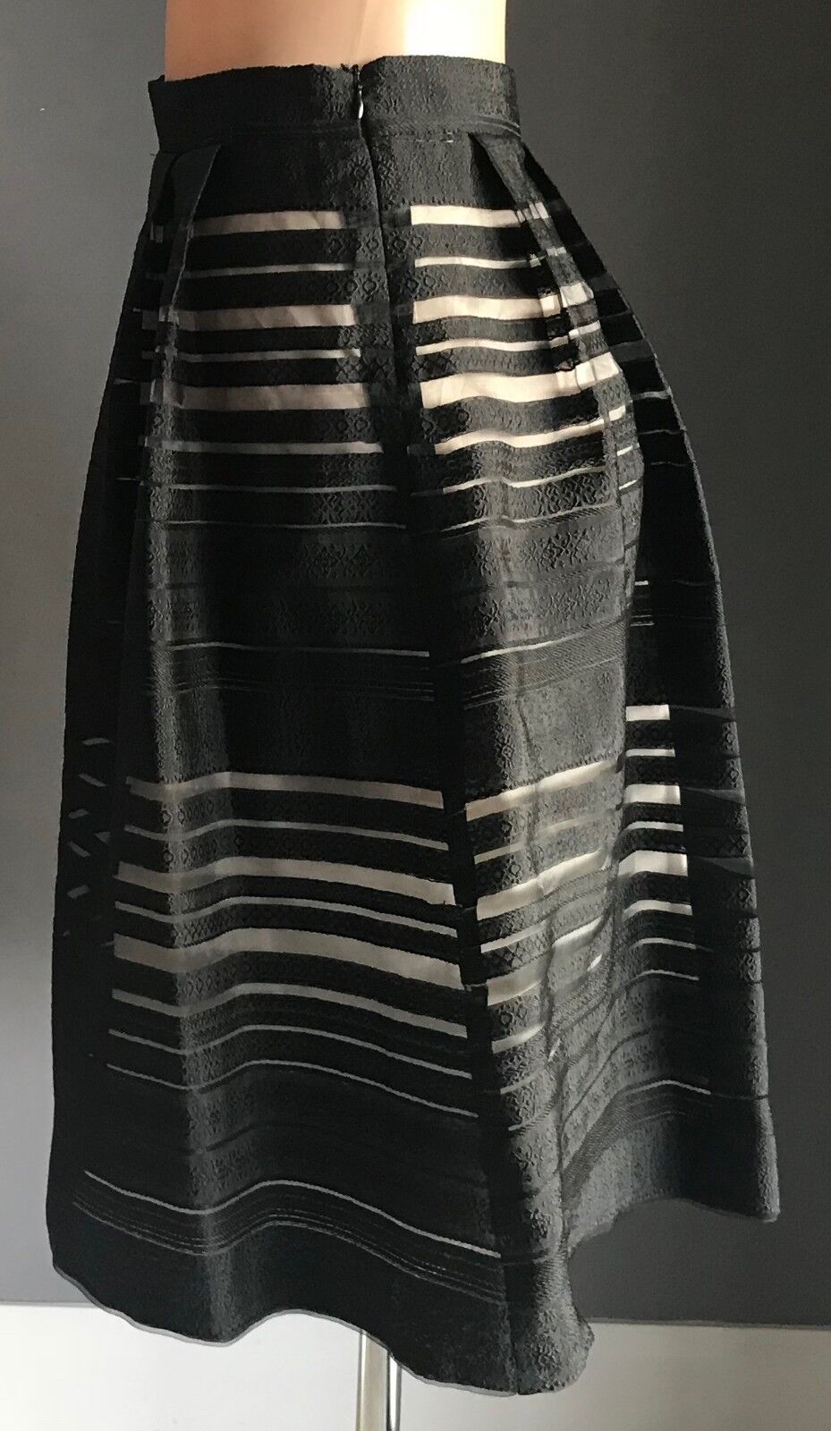 FOREVER 21 CONTEMPORARY Skirt Ornate Organza Stripe Size S 10 Black Beige NEW