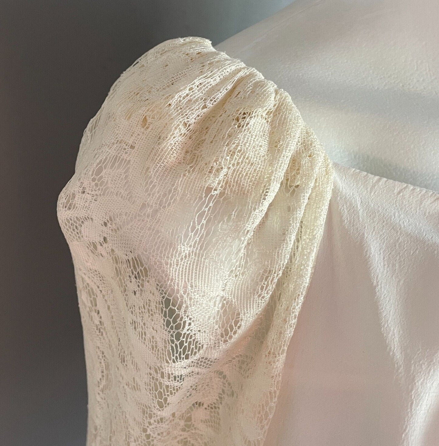 FOREVER NEW A-Line Dress Off White Long Lace Sleeves Size 8 Short Length