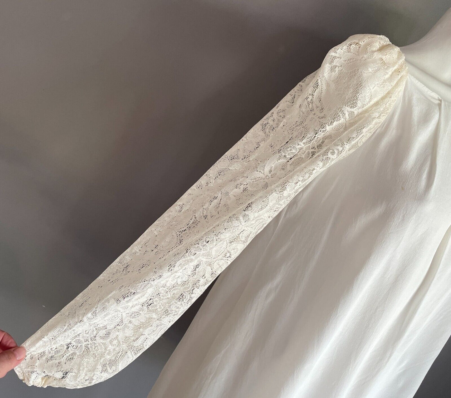 FOREVER NEW A-Line Dress Off White Long Lace Sleeves Size 8 Short Length