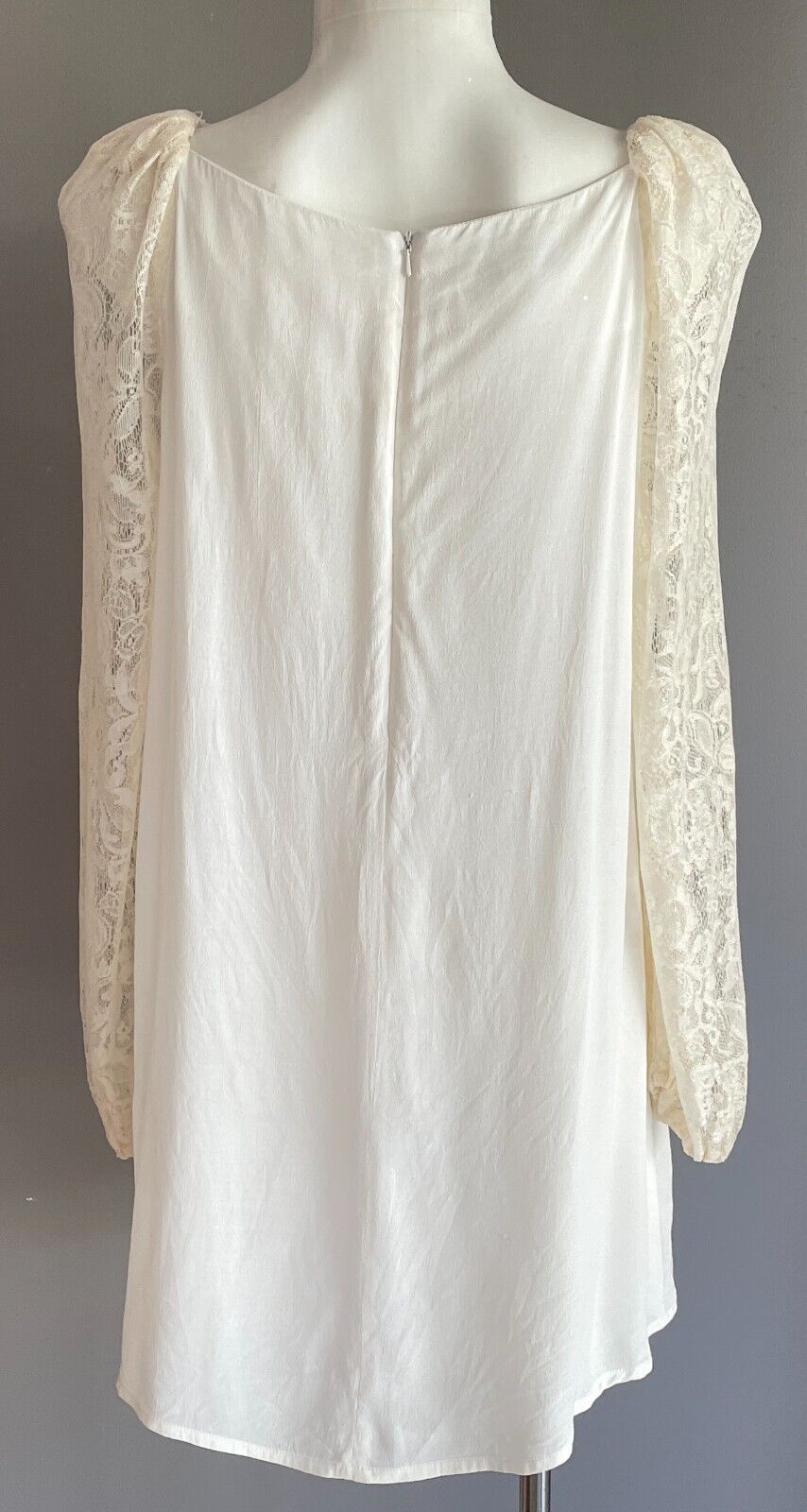 FOREVER NEW A-Line Dress Off White Long Lace Sleeves Size 8 Short Length