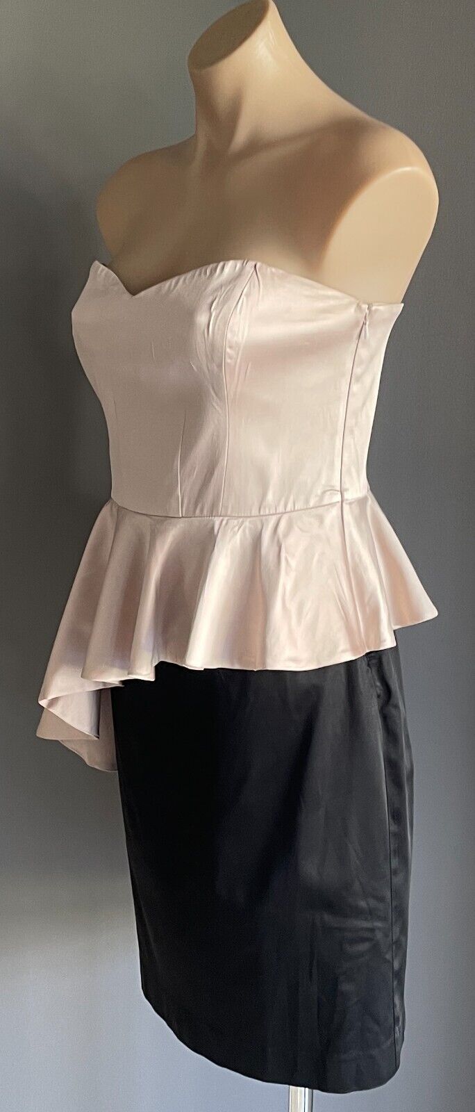 FOREVER NEW Strapless Dress Champagne & Black Bustier Size 12 Peplum Hem Satin