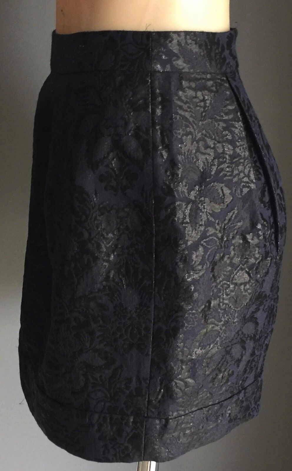 FOREVER NEW Mini Skirt Navy & Black Floral Jacquard Print Tulip Size 10 NEW