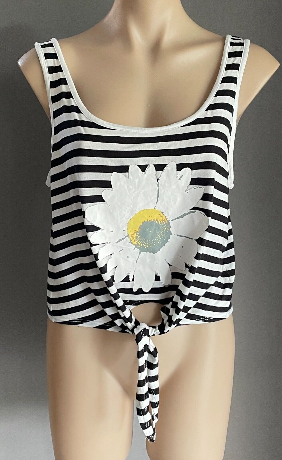 SPORTSGIRL Crop Top Black White Stripe & Daisy Tie Front Camisole XS 10 NEW
