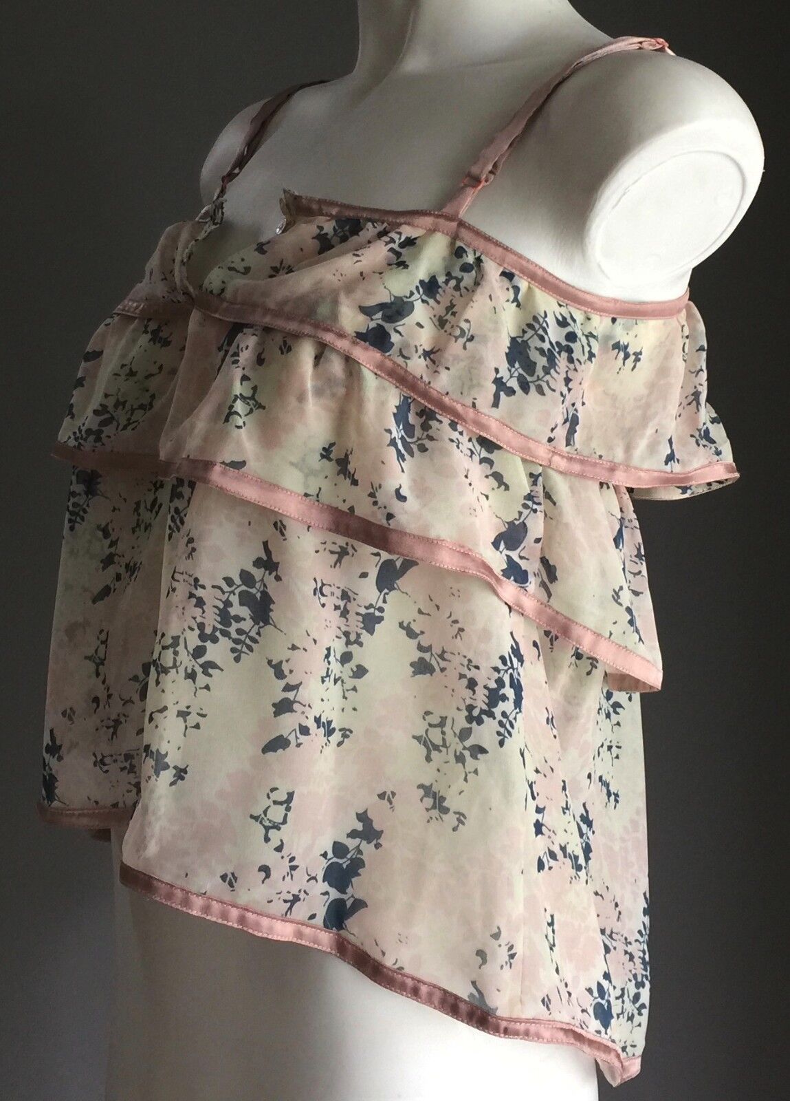 SPORTSGIRL Top Floral Print Camisole Sleeveless Size XXS 6 8 Pretty NEW