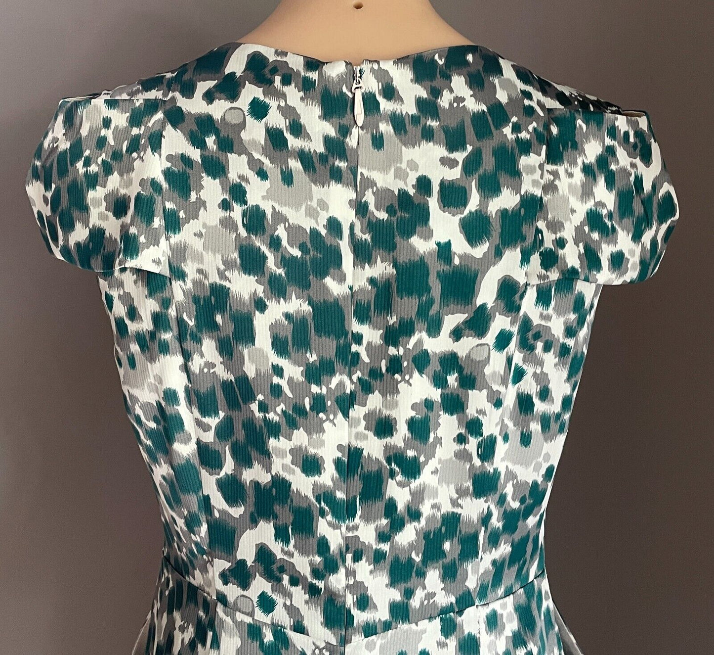 EVENTS Sheath Dress Jade Grey Silver Mottle Print Cap Sleeve Knee Length Size 10