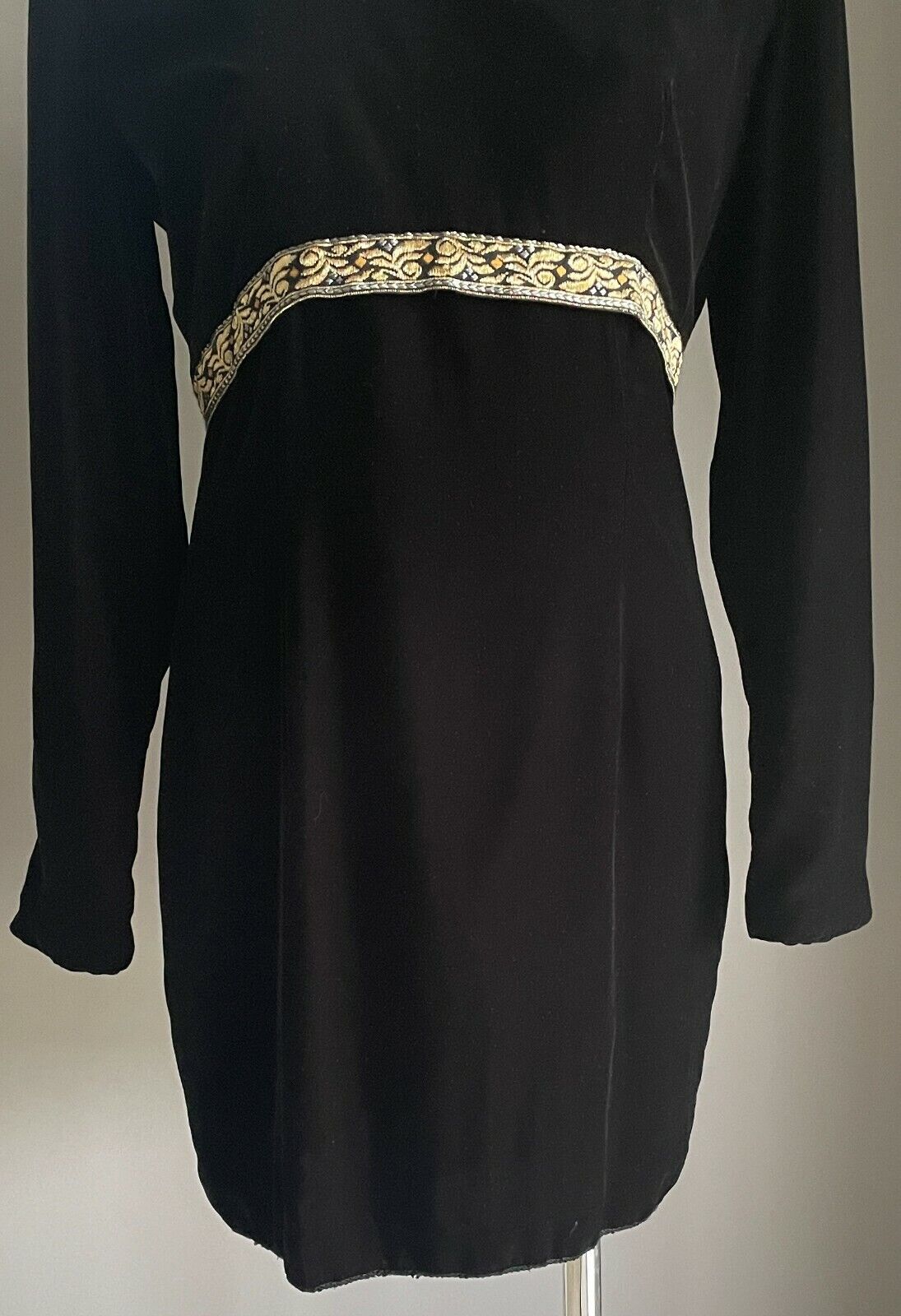 EVENTS Mini Dress Black Velvet Long Sleeve  w Gold Ribbon Trim Size 12 Vintage