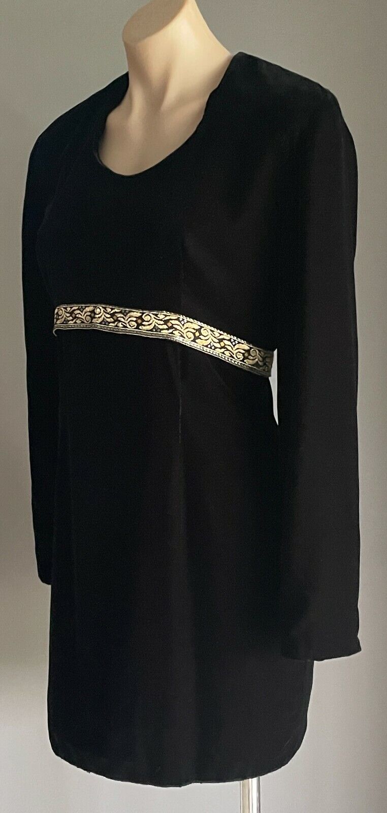 EVENTS Mini Dress Black Velvet Long Sleeve  w Gold Ribbon Trim Size 12 Vintage