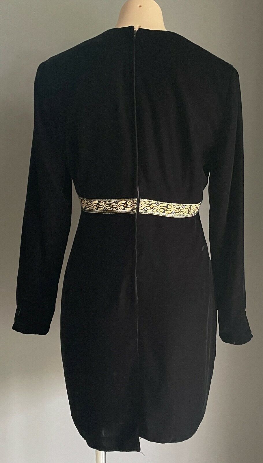 EVENTS Mini Dress Black Velvet Long Sleeve  w Gold Ribbon Trim Size 12 Vintage