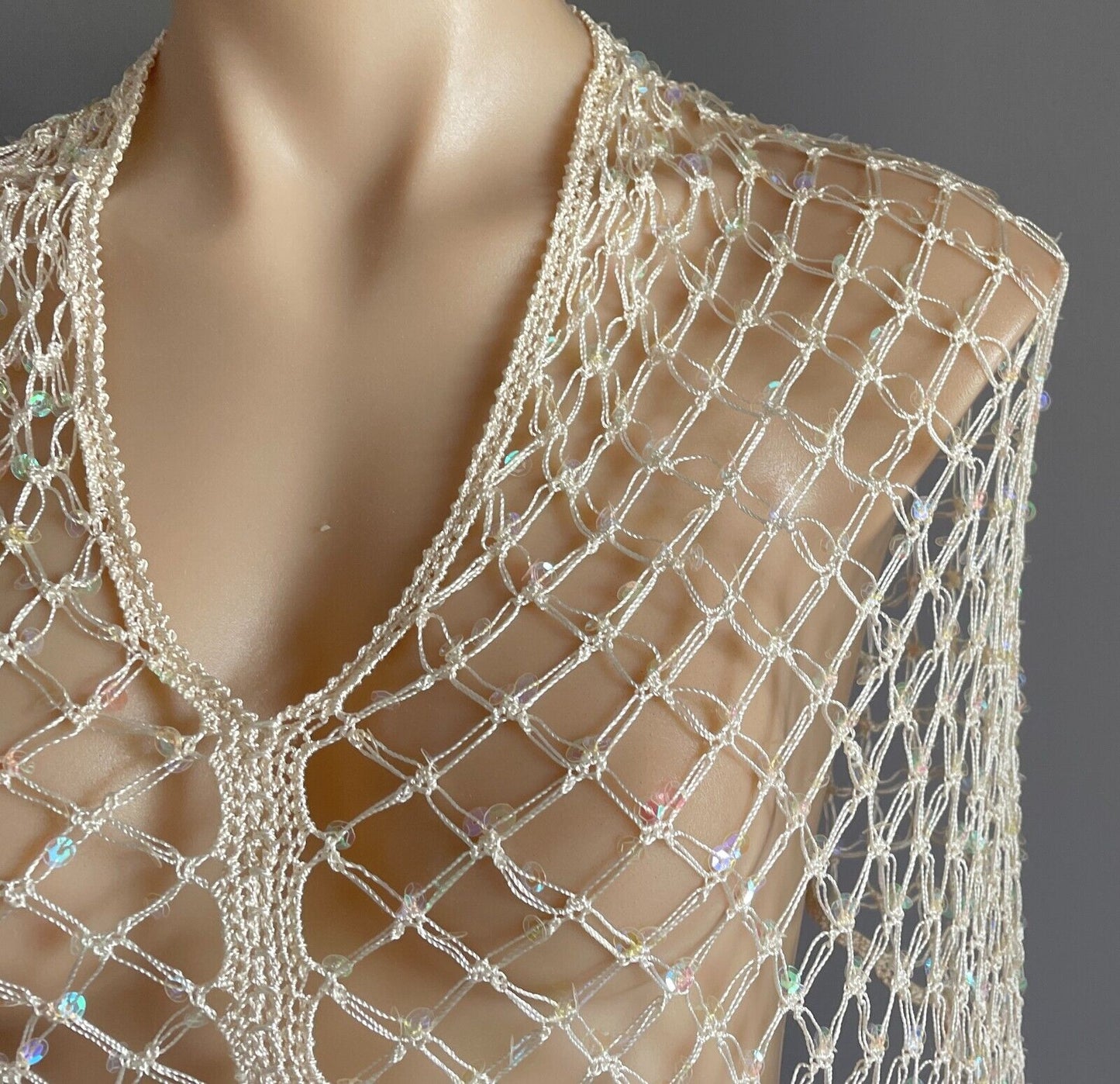 SISCO Poncho Cape Shawl Fringe Hem Sequin Mesh Net Evening Elegant Cream Sz 8 12
