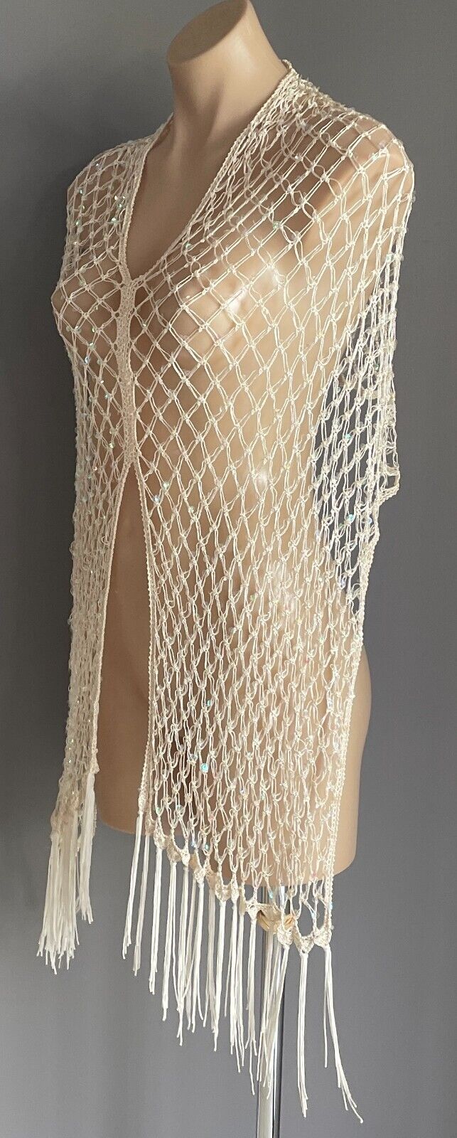SISCO Poncho Cape Shawl Fringe Hem Sequin Mesh Net Evening Elegant Cream Sz 8 12