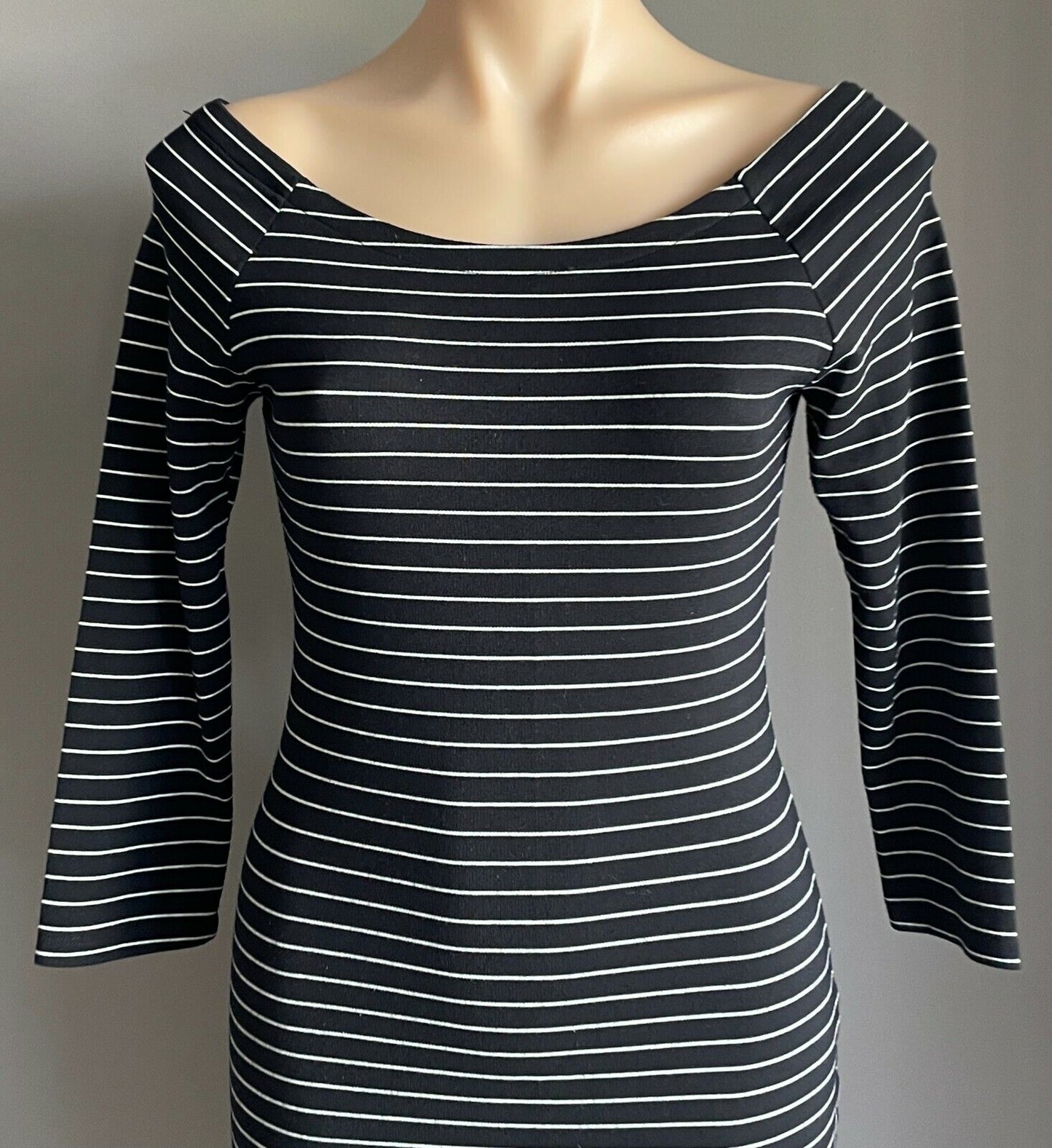 ZARA TRAFALUC Bodycon Black White Stripe 3/4 Sleeve Stretch Midi Dress Size EU L