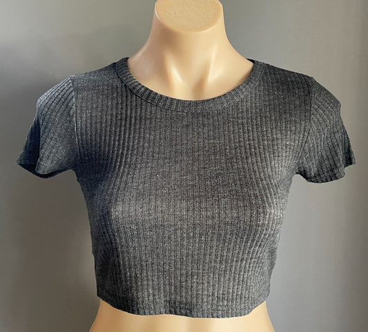 TOPSHOP PETITE Top Stretch Crop Grey Ribbed Fabric  Short Sleeve Petite Sz 8 10