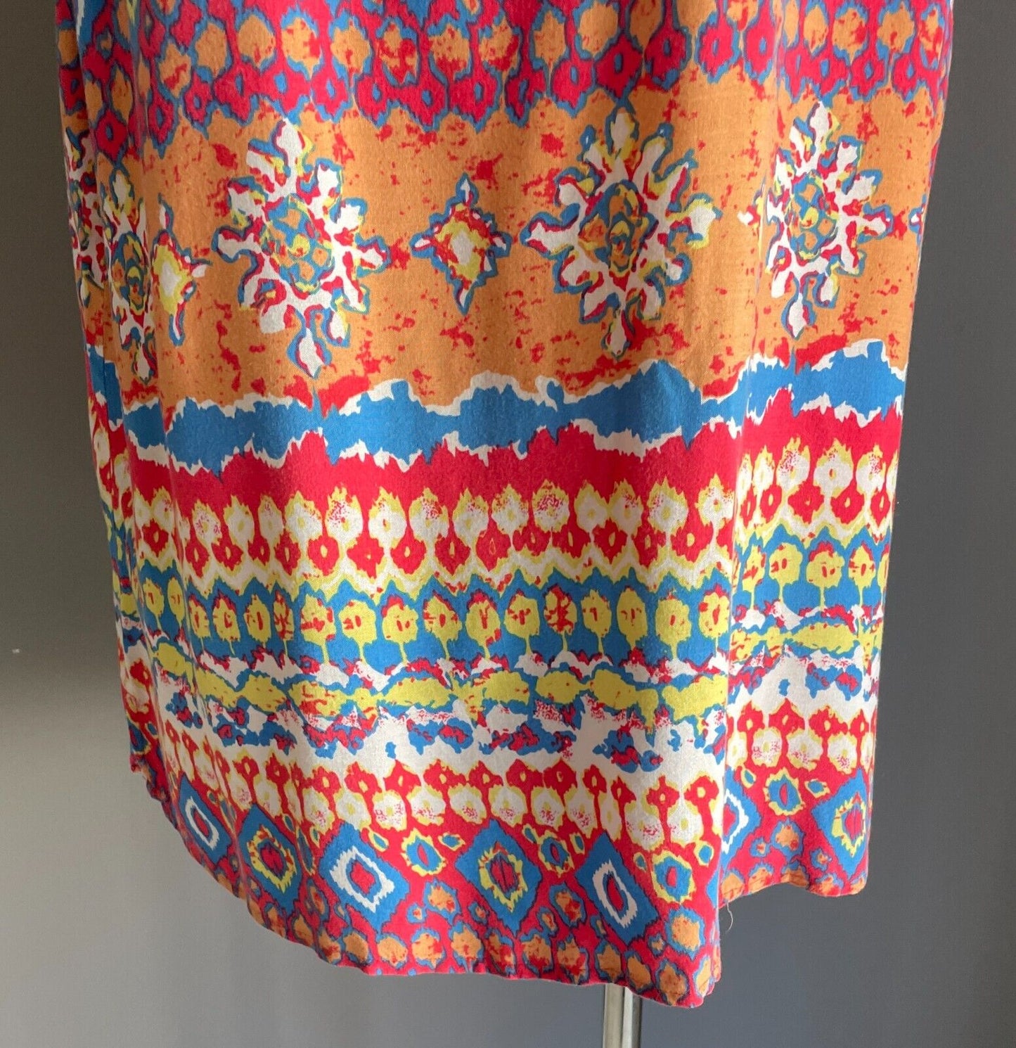 ROCKMANS Colourful Print Sleeveless Top Size 16 Lightweight Great Traveller NEW
