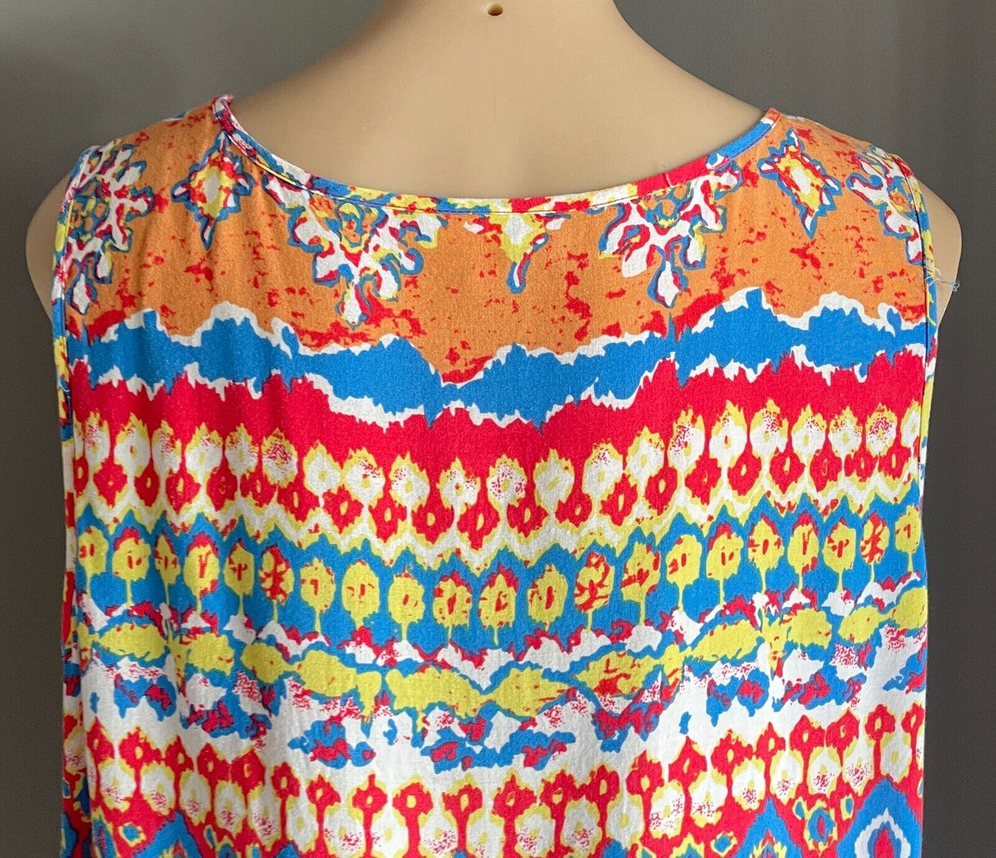 ROCKMANS Colourful Print Sleeveless Top Size 16 Lightweight Great Traveller NEW