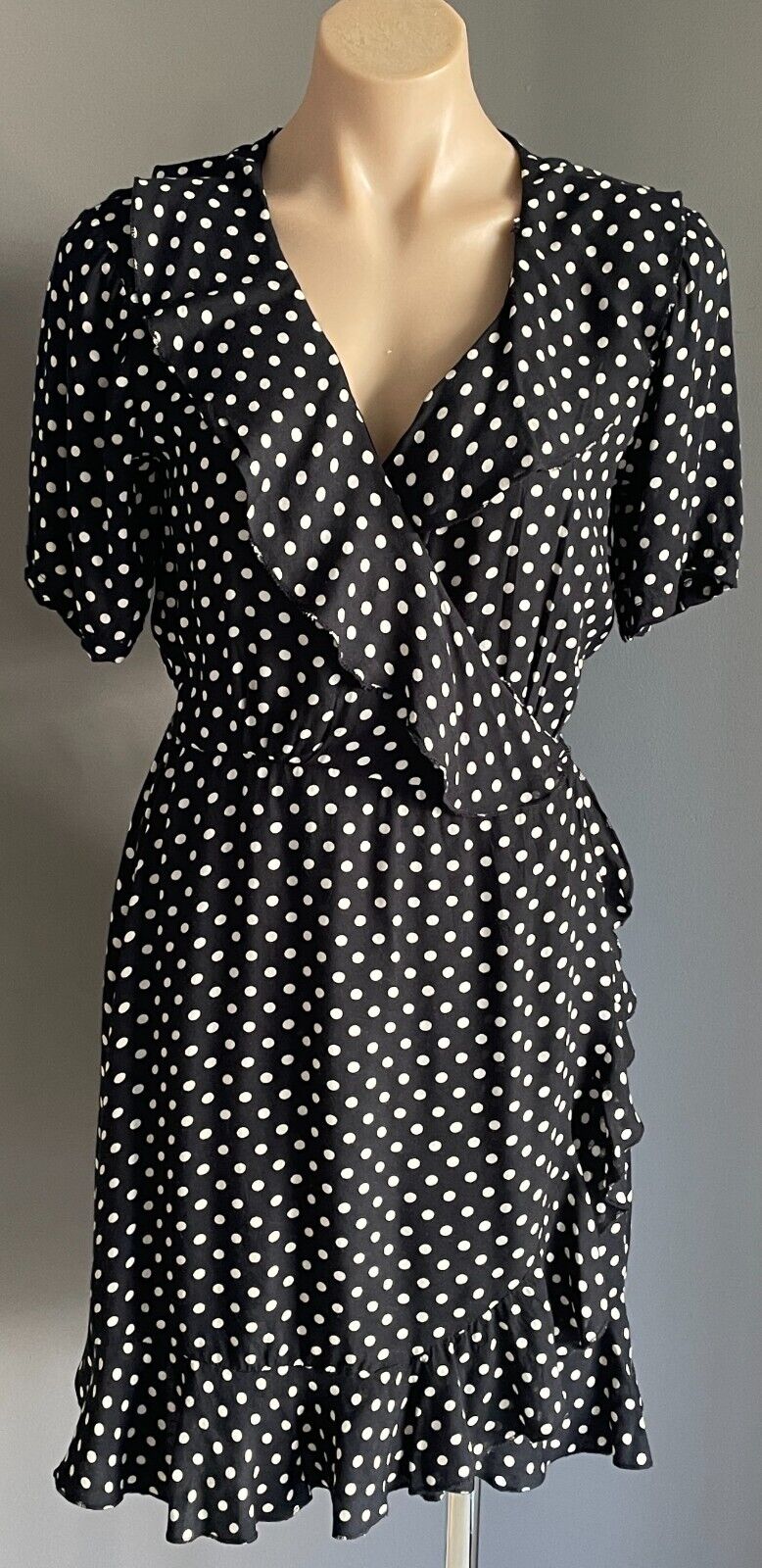 TREE OF LIFE Wrap Dress Black White Polka Dot Size S 10 12 Ruffle Short Sleeve