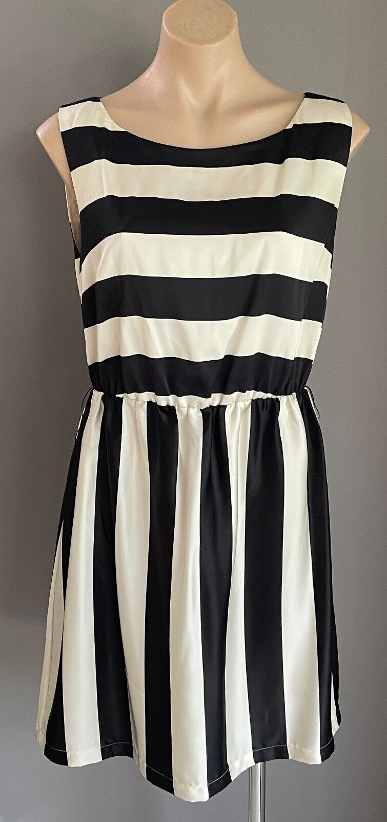 PORTMANS Dress Black & Cream Stripe Sleeveless Elastic Waist Sheath Size 12