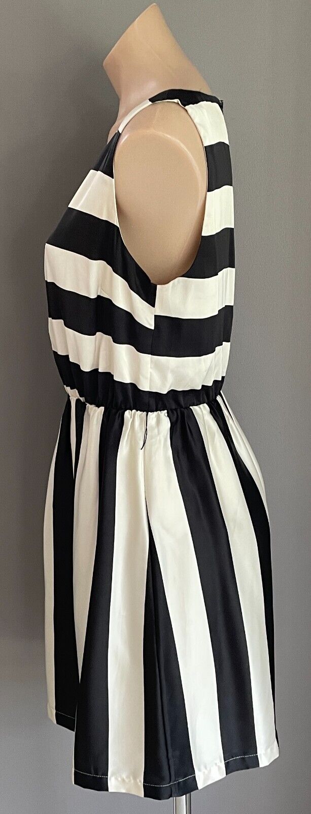 PORTMANS Dress Black & Cream Stripe Sleeveless Elastic Waist Sheath Size 12