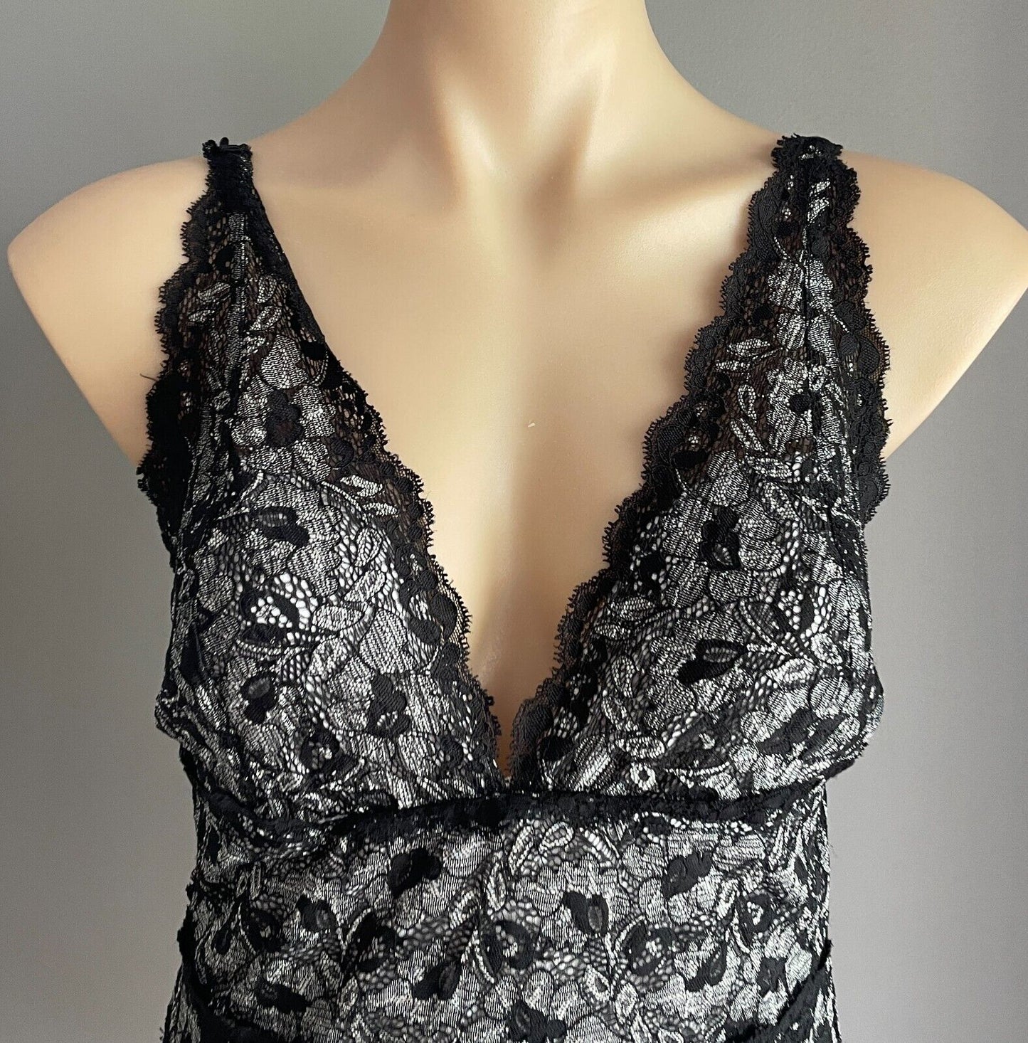 PORTMANS Top Black Floral Lace & White Lining Cami Adjustable Straps Size S 2004
